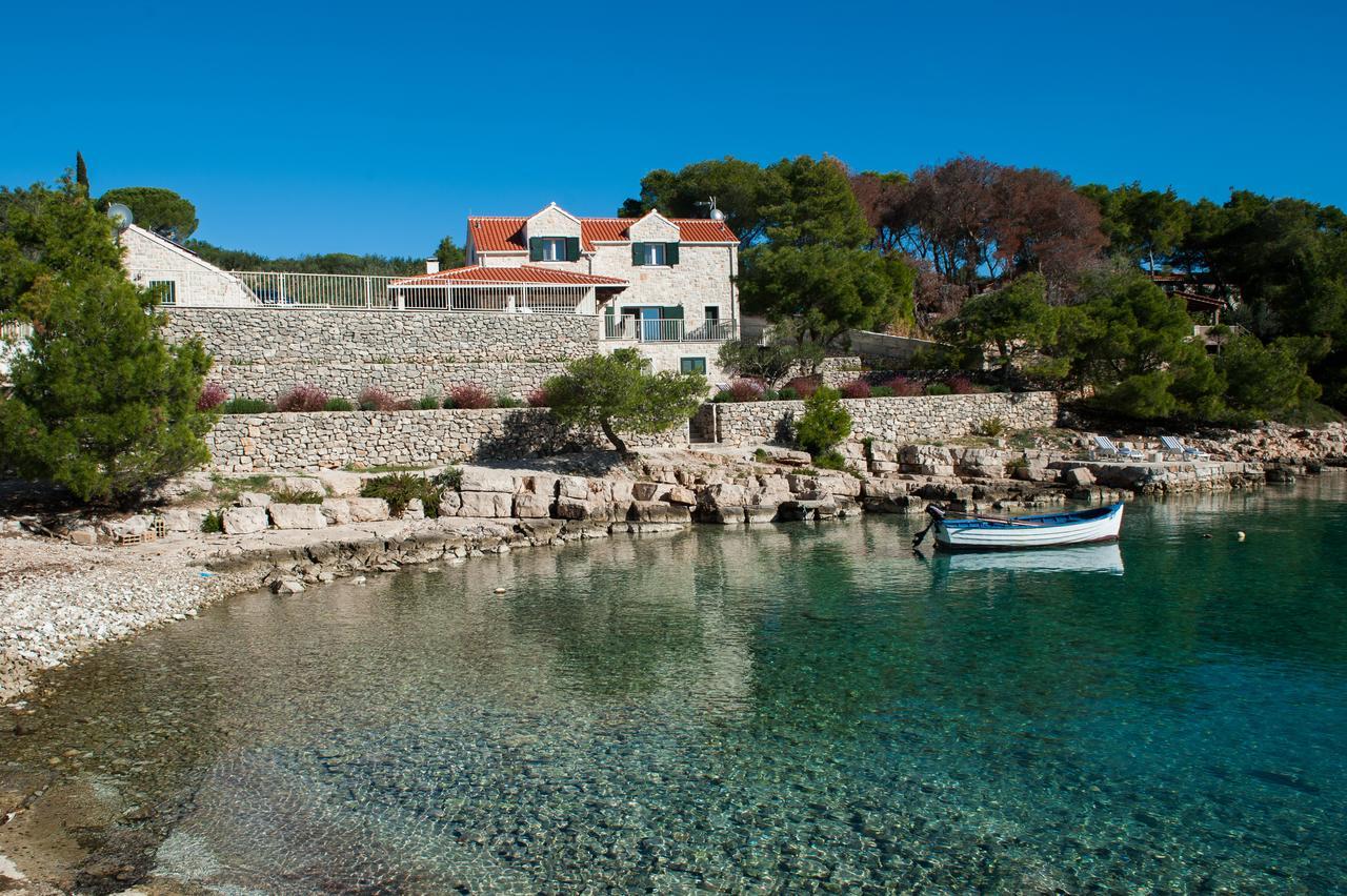 Luxury Villa Kate - In Lucice Bay With Turquoise Sea, Amazing Seaviews, And Heated Pool Milna  Exterior foto