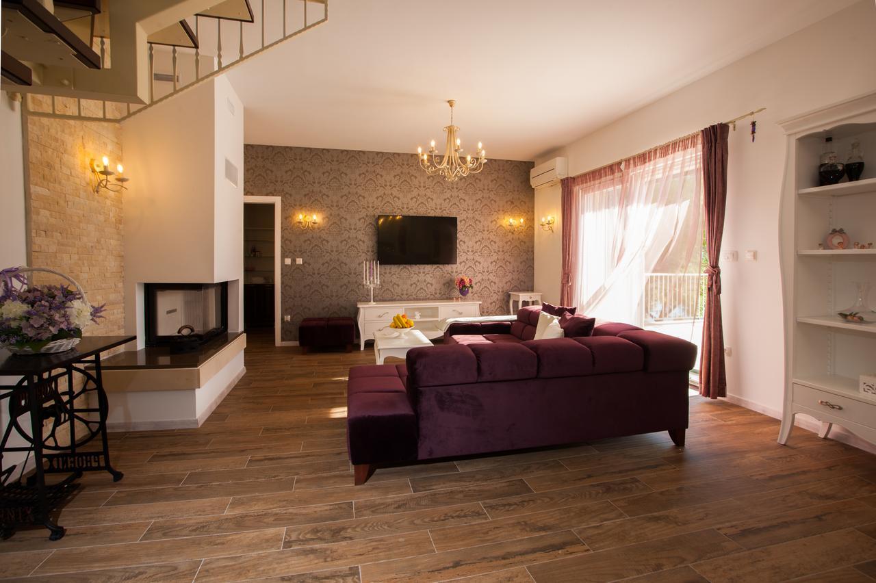 Luxury Villa Kate - In Lucice Bay With Turquoise Sea, Amazing Seaviews, And Heated Pool Milna  Exterior foto