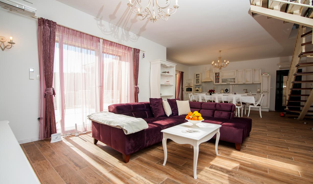 Luxury Villa Kate - In Lucice Bay With Turquoise Sea, Amazing Seaviews, And Heated Pool Milna  Exterior foto