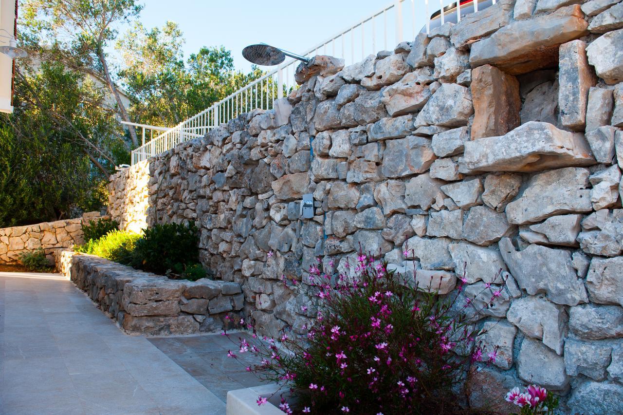 Luxury Villa Kate - In Lucice Bay With Turquoise Sea, Amazing Seaviews, And Heated Pool Milna  Exterior foto